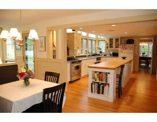 536 Lowell Road Concord, MA 01742 - Photo 6 of 12 Gallery Image 6