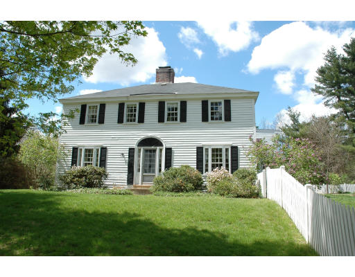 536 Lowell Road Concord, MA 01742 - Photo 9 of 12 Gallery Image 9