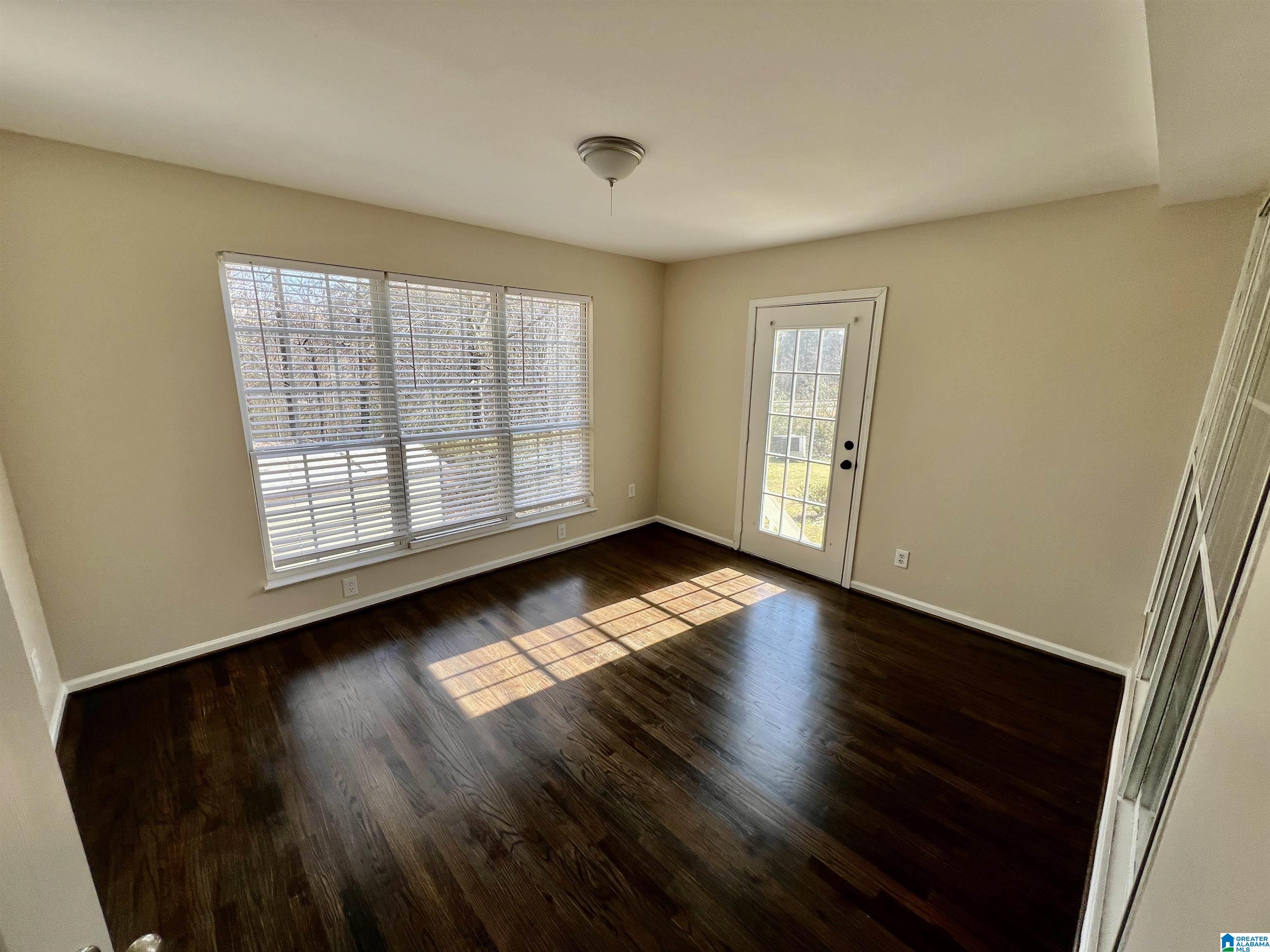 935 Pineview Road Birmingham, AL 35210 - Photo 9 of 25