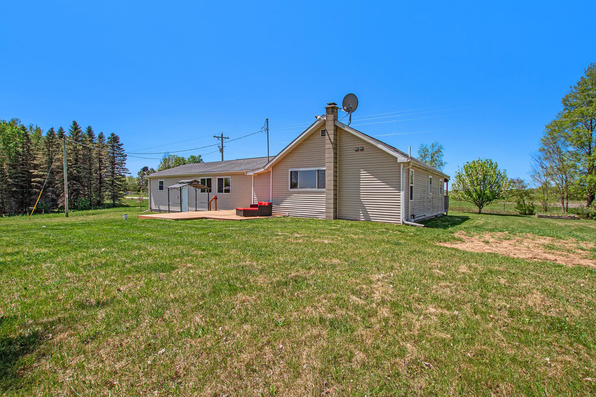6098 Lakola Road Reed City, MI 49677 - Photo 23 of 26 1911112-23.JPG