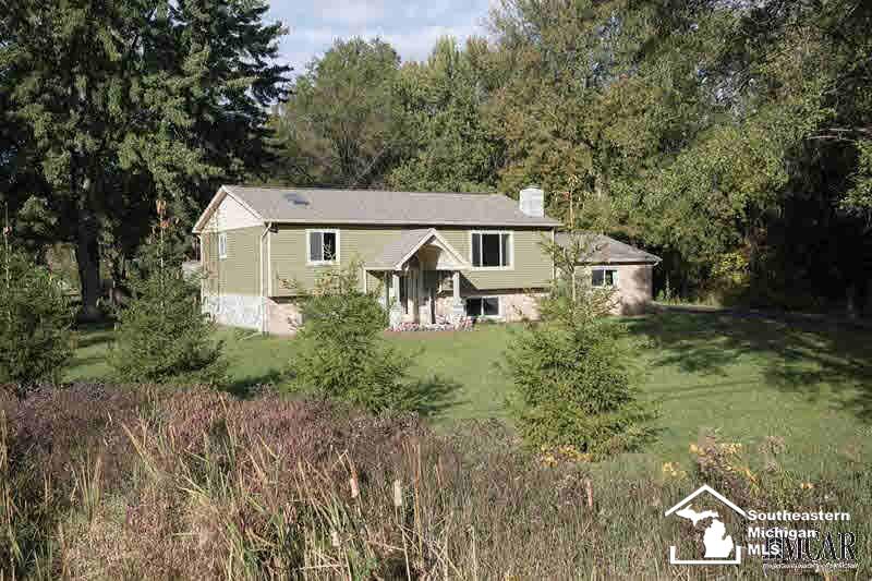 10315 Secor Road Temperance, MI 48182 - Photo 2 of 25 21396692-1.JPG