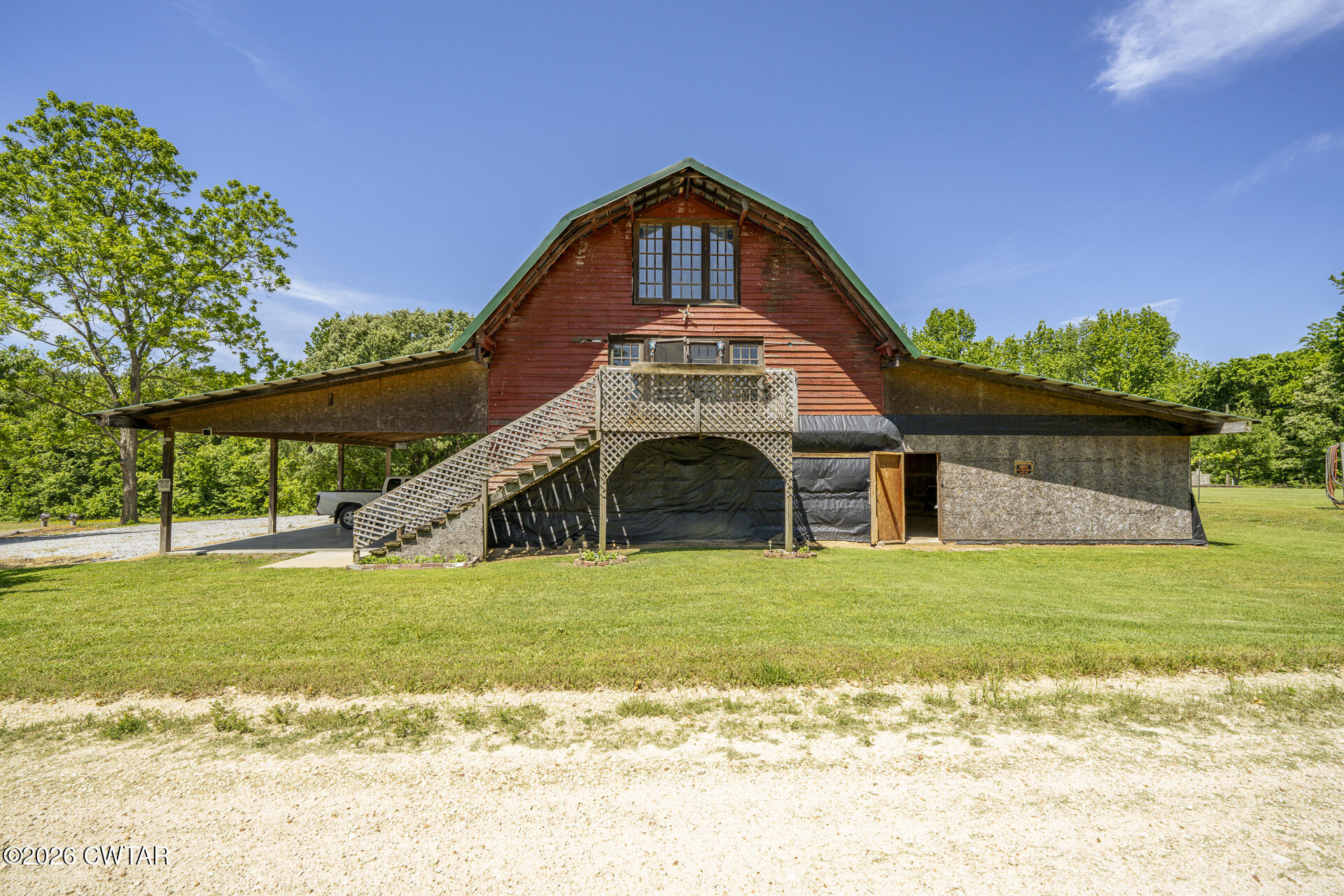 61 Con Pennington Road Kenton, TN 38233 - Photo 15 of 46 a view of a big room with a big yard