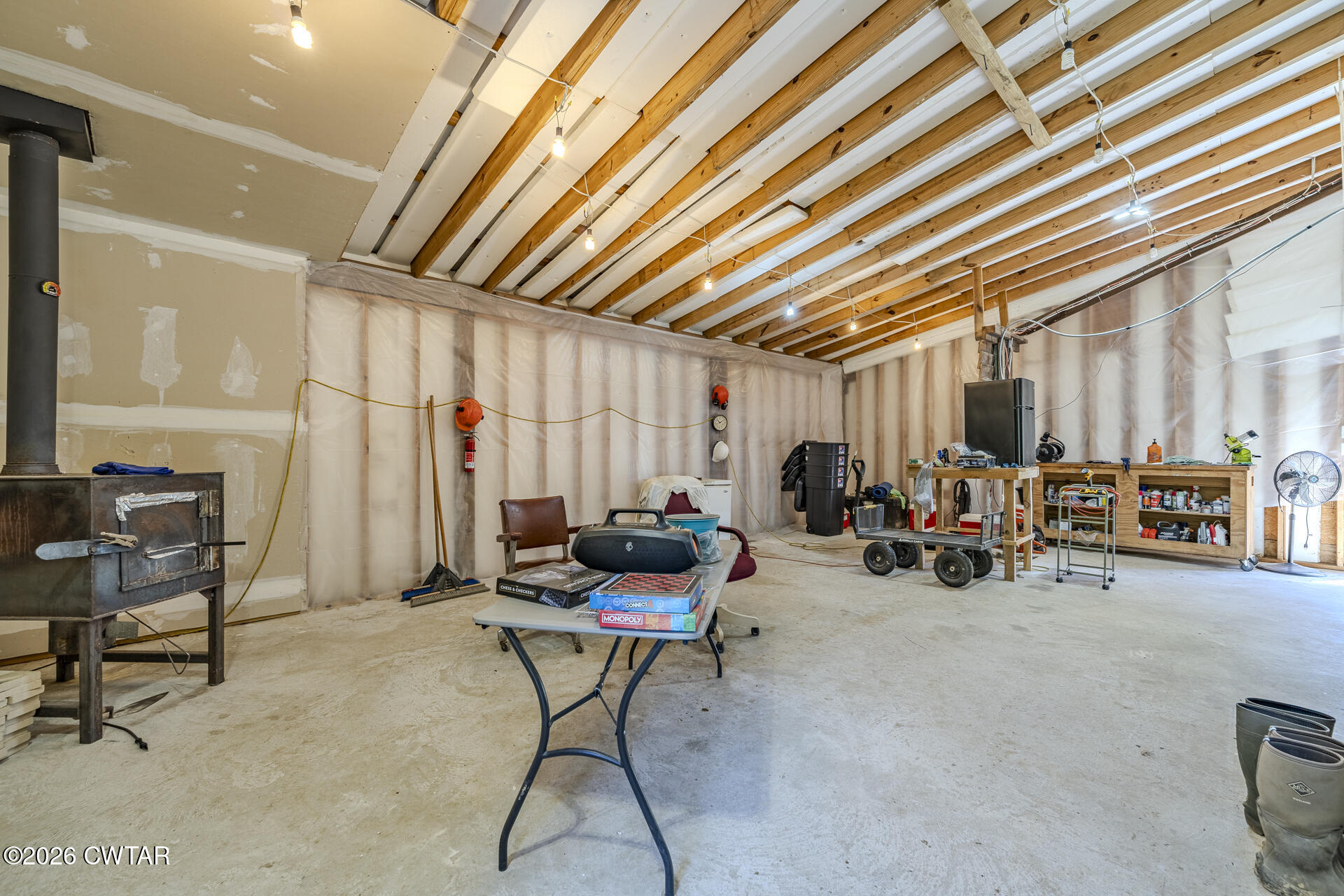 61 Con Pennington Road Kenton, TN 38233 - Photo 32 of 46 a view of a room with gym equipment
