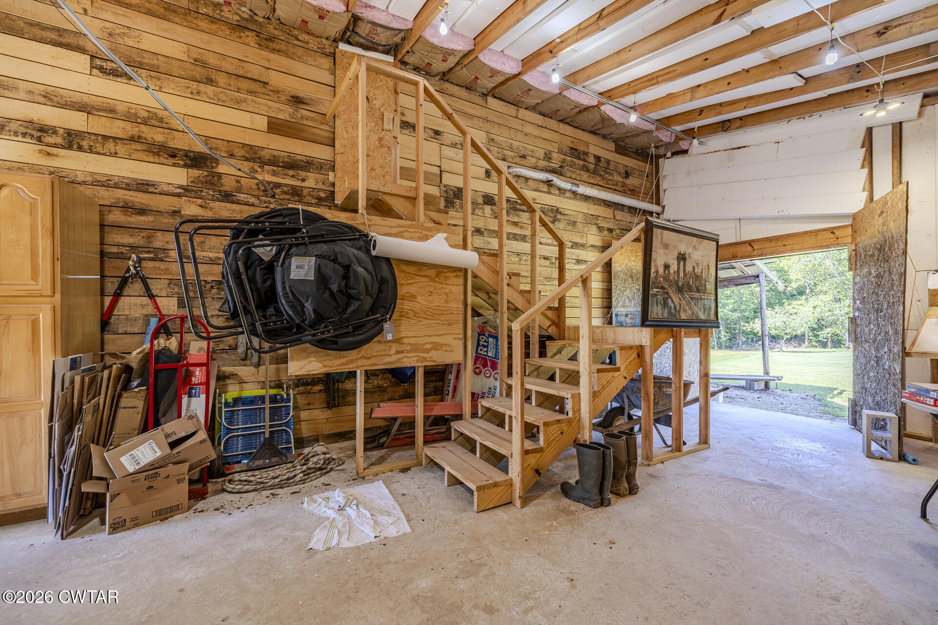 61 Con Pennington Road Kenton, TN 38233 - Photo 33 of 46 a view of a room with gym equipment