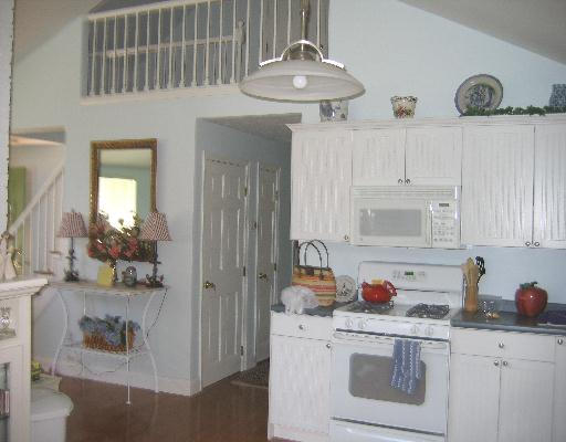 18 Robinwood Road Wareham, MA 02532 - Photo 6 of 8 Gallery Image 6