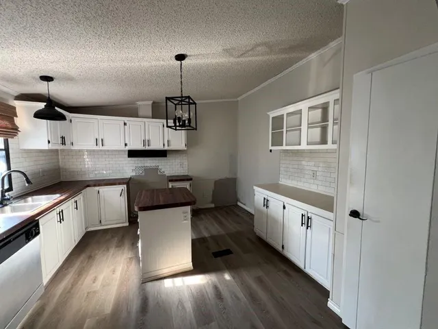 $169,900 | 134 Classic Country Court, Springtown, TX 76082