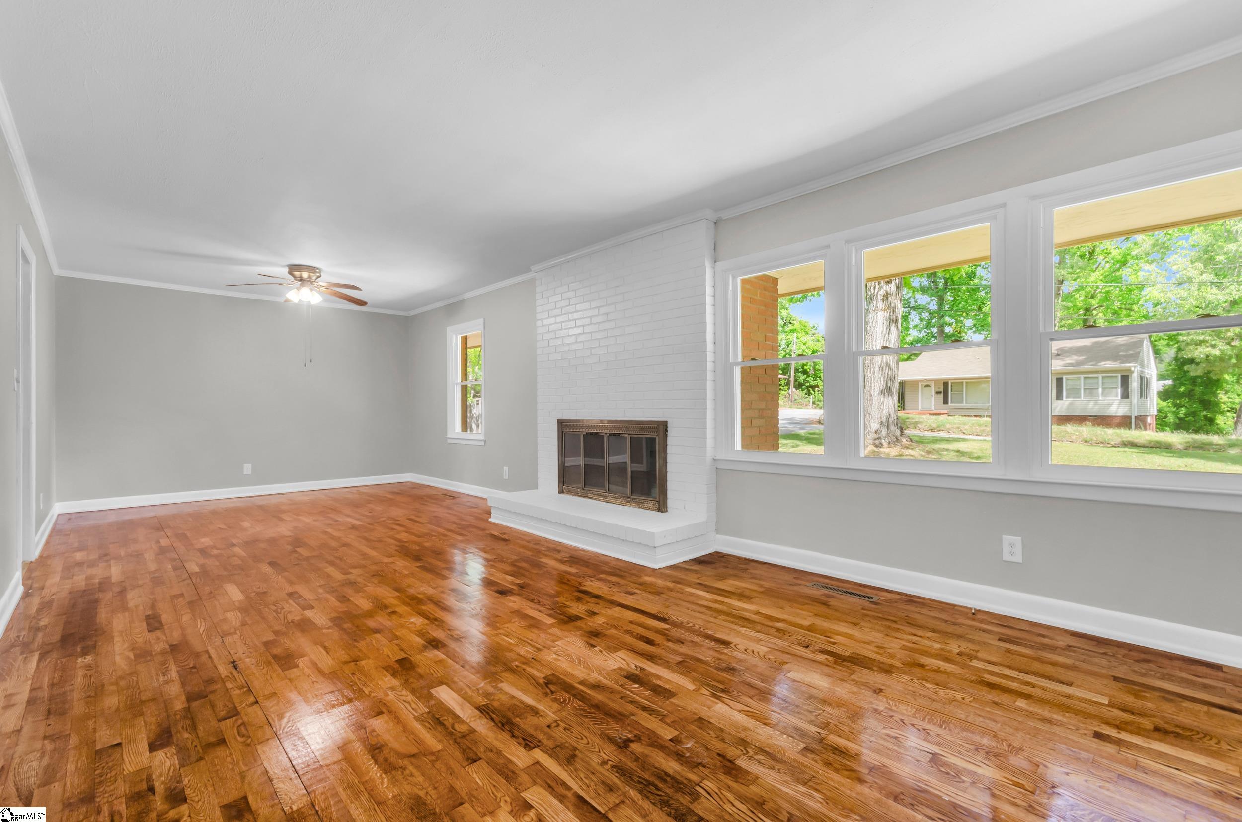 206 Springdale Drive Union, SC 29379 - Photo 4 of 29 Gallery Image 4