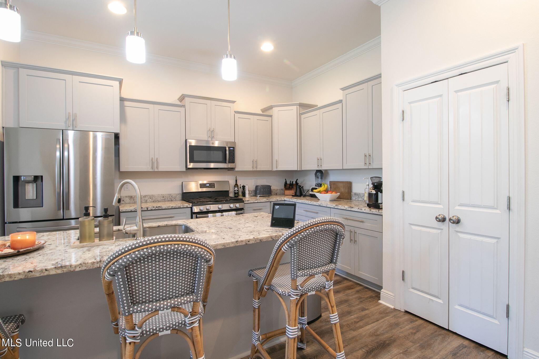 215 White Harbor Road Long Beach, MS 39560 - Photo 9 of 22 NxuBI4YE