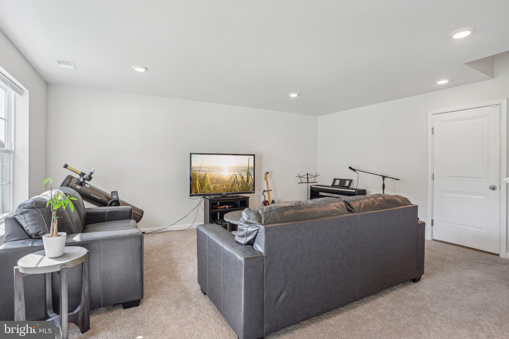 30 Sister's Farmstead Road Mount Laurel, NJ 08054 - Photo 10 of 45 Family Room