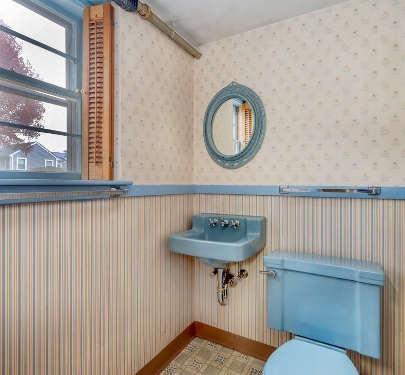 19 Magnolia Road Melrose, MA 02176 - Photo 26 of 33 Gallery Image 26