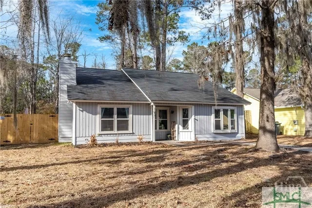 $2,300 | 106 West White Hawthorne Drive, Savannah, GA 31419