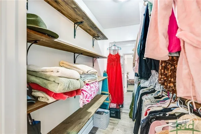 $2,300 | 106 West White Hawthorne Drive, Savannah, GA 31419