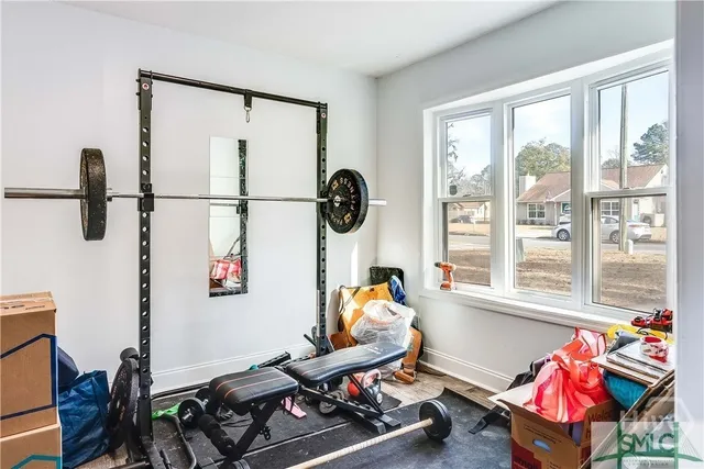 $2,300 | 106 West White Hawthorne Drive, Savannah, GA 31419