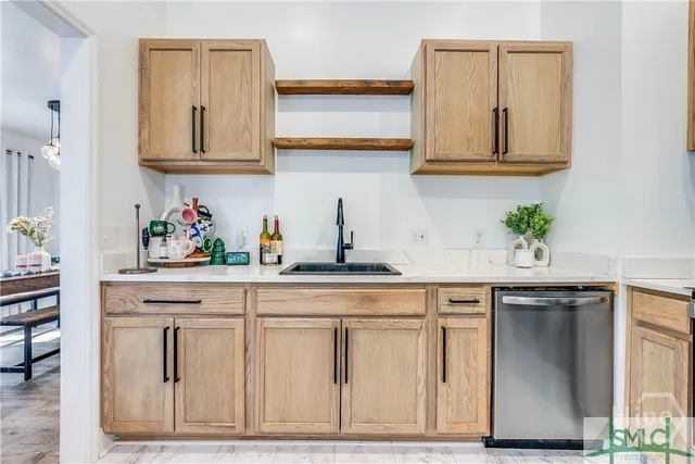 $2,300 | 106 West White Hawthorne Drive, Savannah, GA 31419