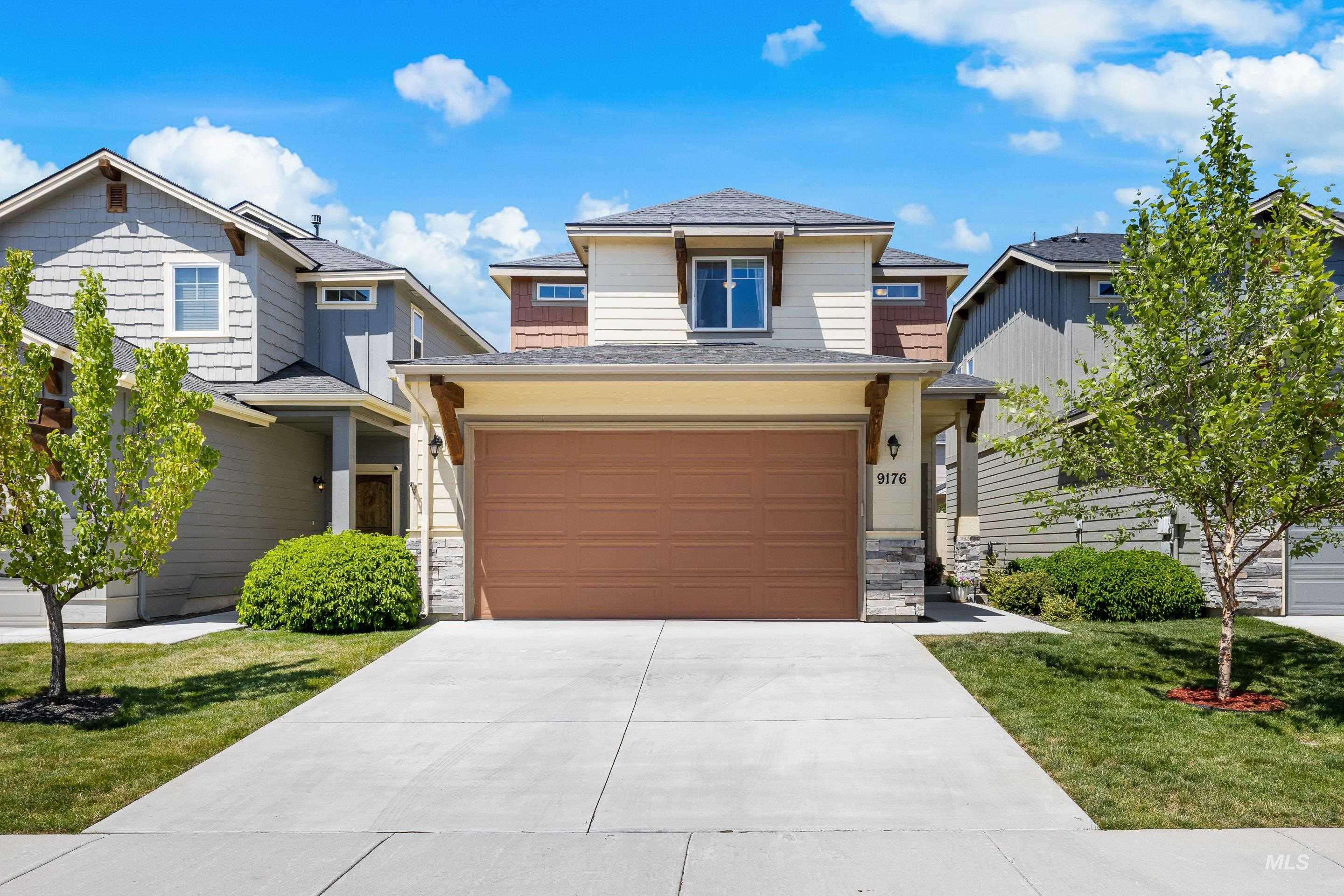 9176 West Tillamook Dr  