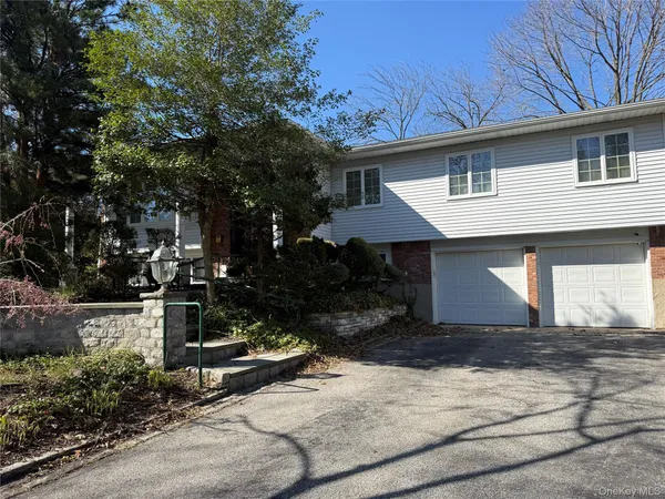 $6,200 | 30 Dogwood Road, Albertson, NY 11507