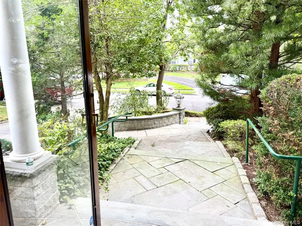 $6,200 | 30 Dogwood Road, Albertson, NY 11507