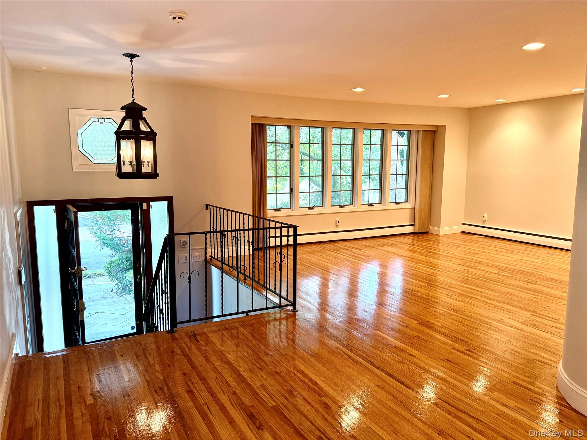 30 Dogwood Road Albertson, NY 11507 - Photo 6 of 20