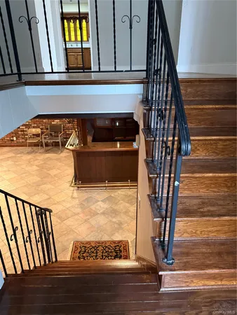 $6,200 | 30 Dogwood Road, Albertson, NY 11507