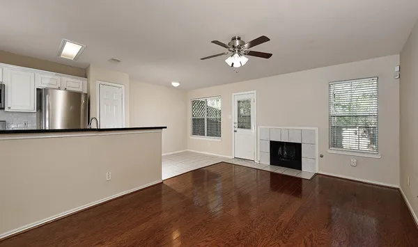 $289,000 | 15 Marble Rock Place, The Woodlands, TX 77382