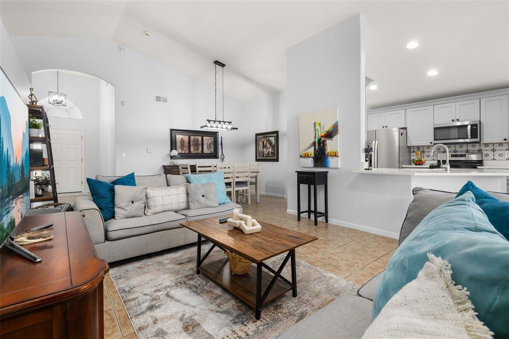 2752 Wilshire Road Clermont, FL 34714 - Photo 3 of 48