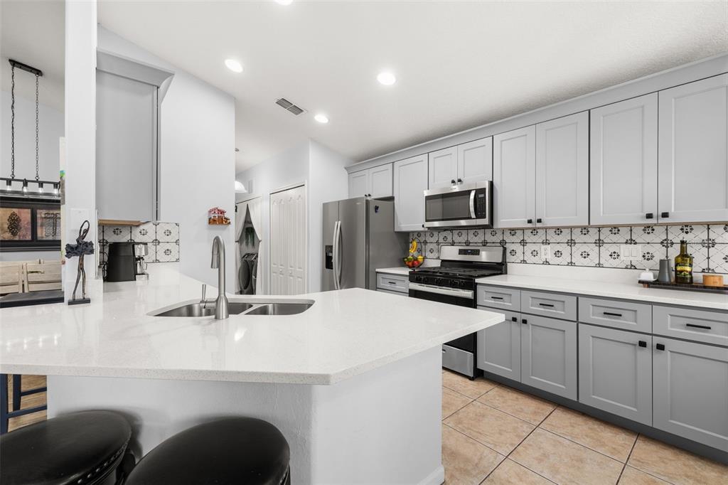 2752 Wilshire Road Clermont, FL 34714 - Photo 10 of 50