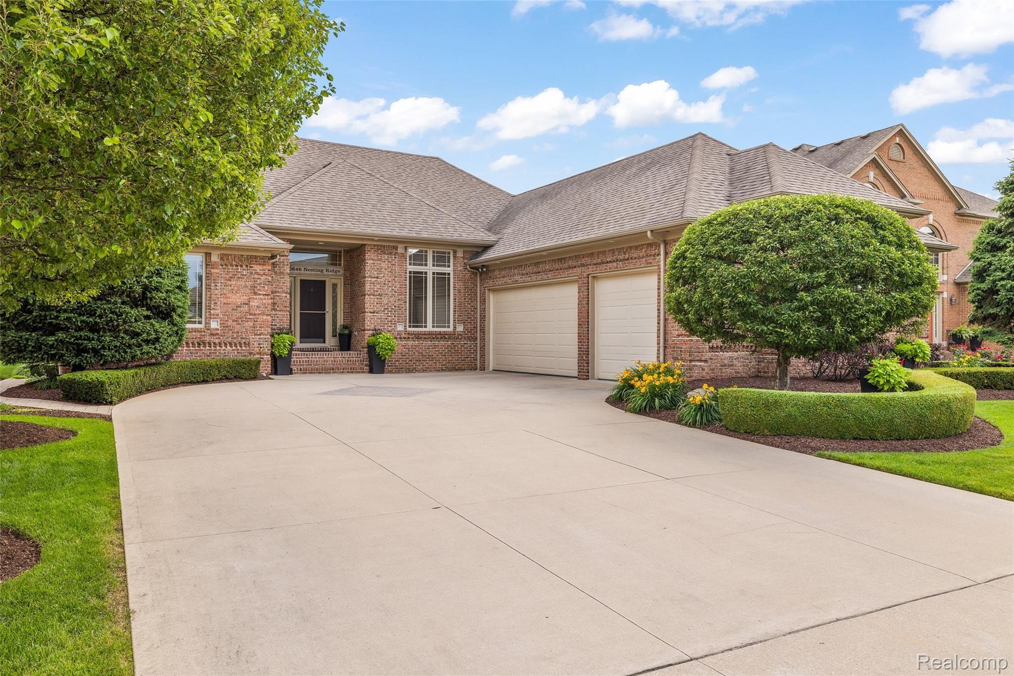 50646 Nesting Ridge Drive Macomb, MI 48044 - Photo 2 of 48 50646 Nesting Ridge-2.jpg