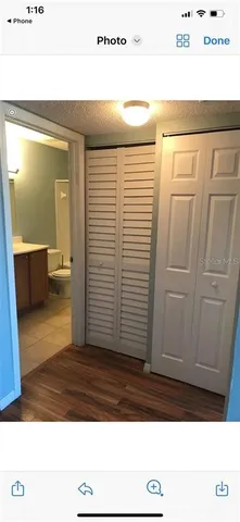 a view of en suite bathroom