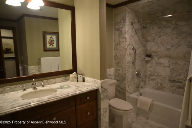 $1,700 | 75 Prospector Road, Unit 8303, Aspen, CO 81611