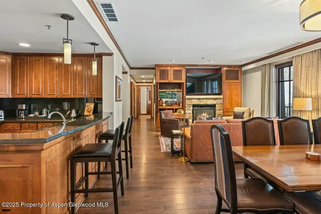 $1,700 | 75 Prospector Road, Unit 8303, Aspen, CO 81611