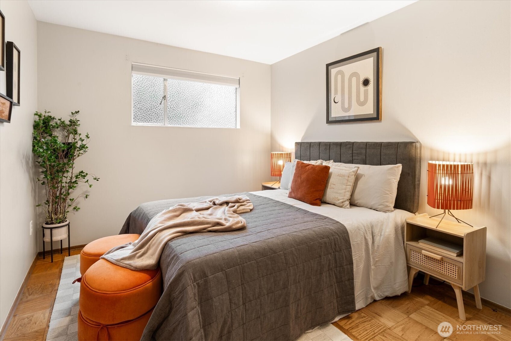 5638 3rd Avenue Northwest Seattle, WA 98107 - Photo 18 of 40 a bedroom with a bed and a lamp