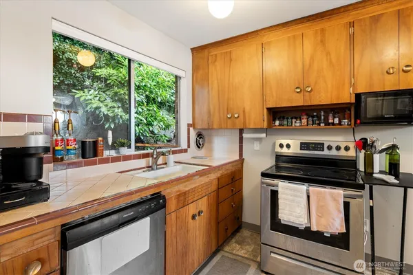 $1,349,000 | 5638 3rd Avenue Northwest, Seattle, WA 98107