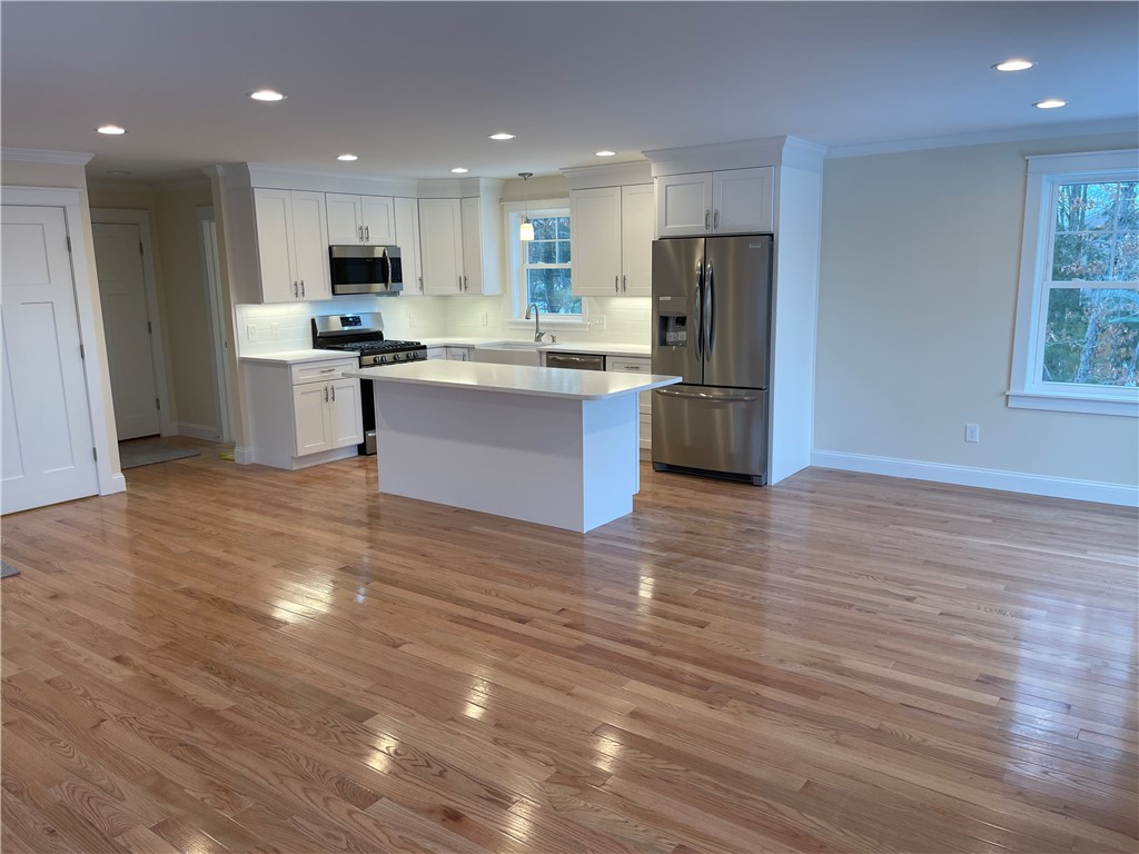 387 Spring Street Hopkinton, RI 02873 - Photo 8 of 26