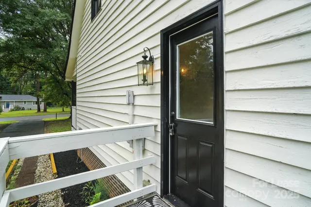 a view of a large white building