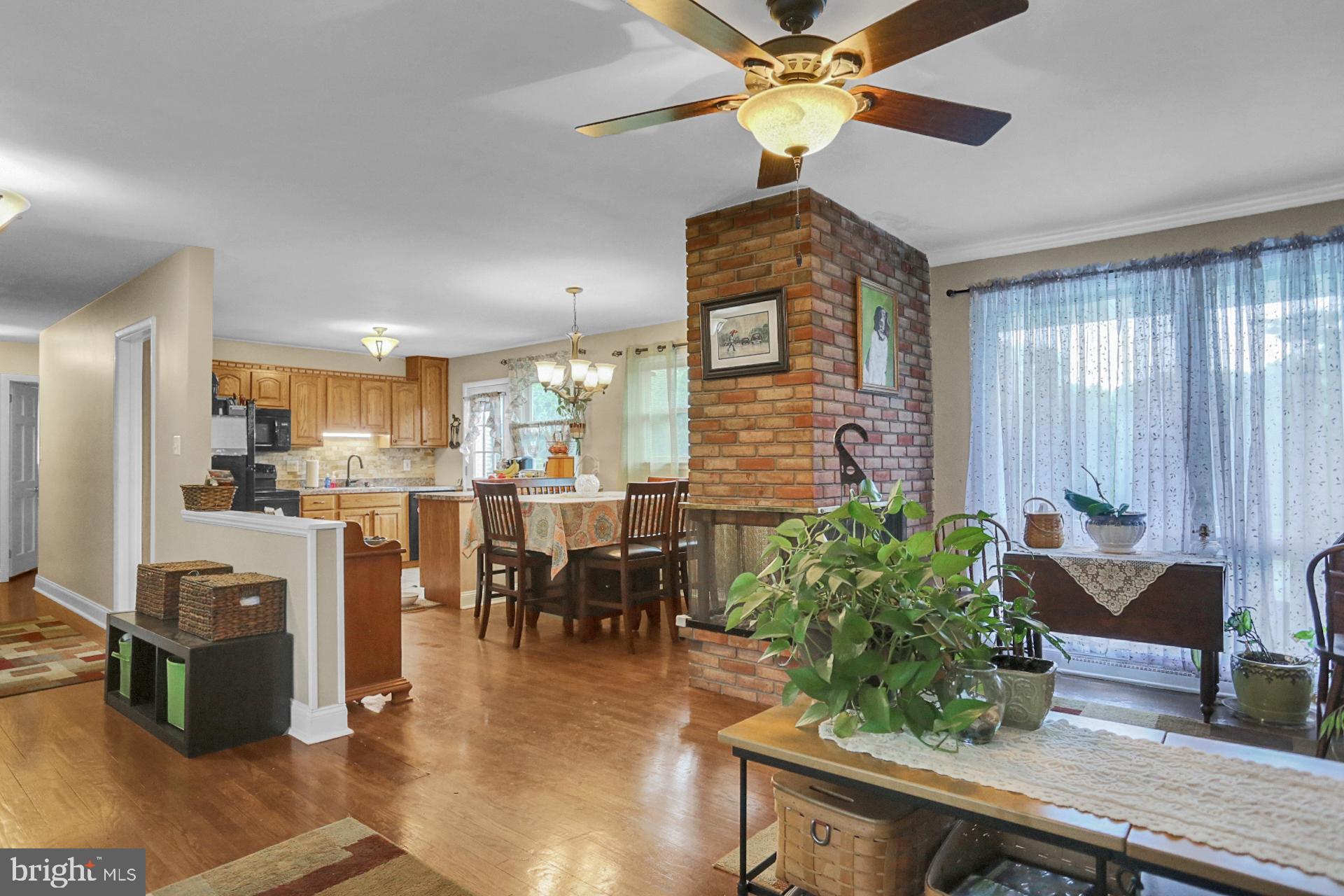 1742 York Road Wyomissing, PA 19610 - Photo 5 of 33 Gallery Image 5