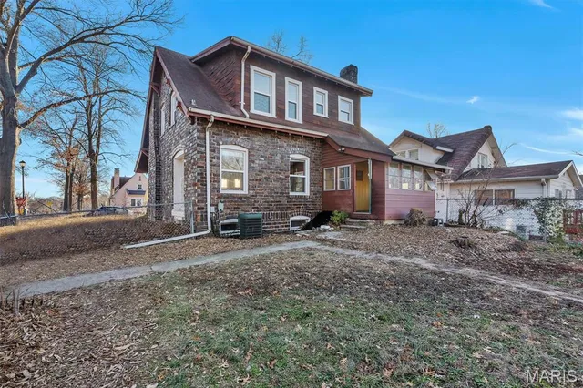 $205,000 | 8103 Madison Avenue, St. Louis, MO 63114