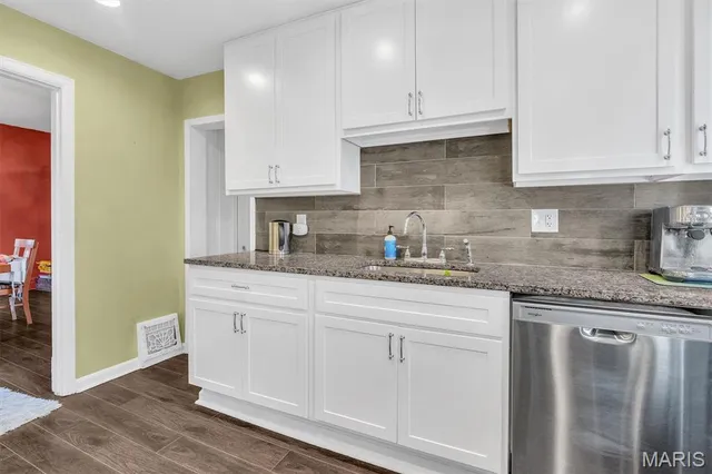 $205,000 | 8103 Madison Avenue, St. Louis, MO 63114