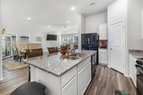 $3,000 | 7518 Prairie Holly Lane, Venus, TX 76084