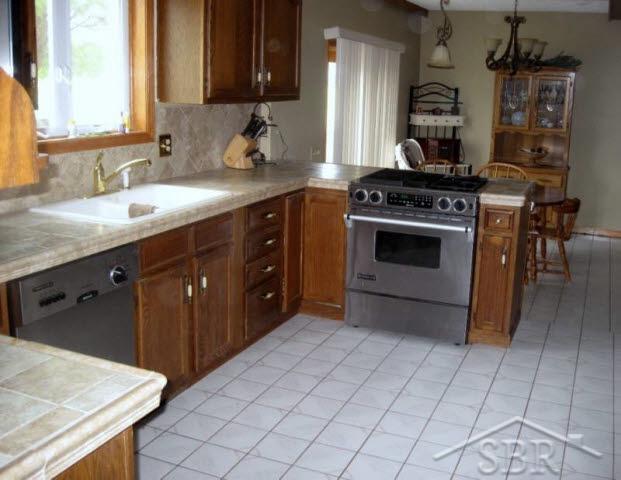7545 Geddes Road Saginaw, MI 48609 - Photo 13 of 14 20035264-12.JPG