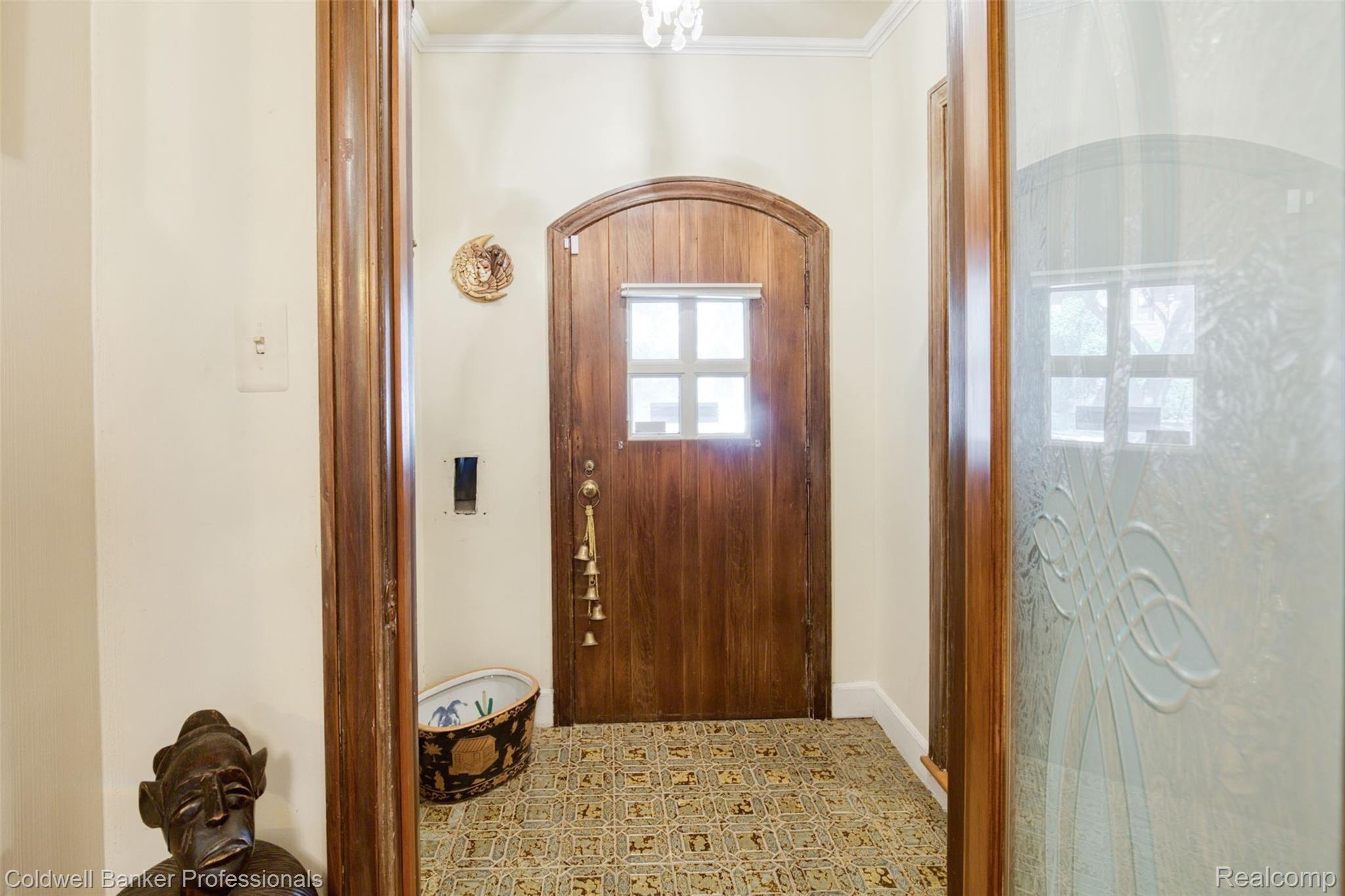 Beautiful Tile Entry