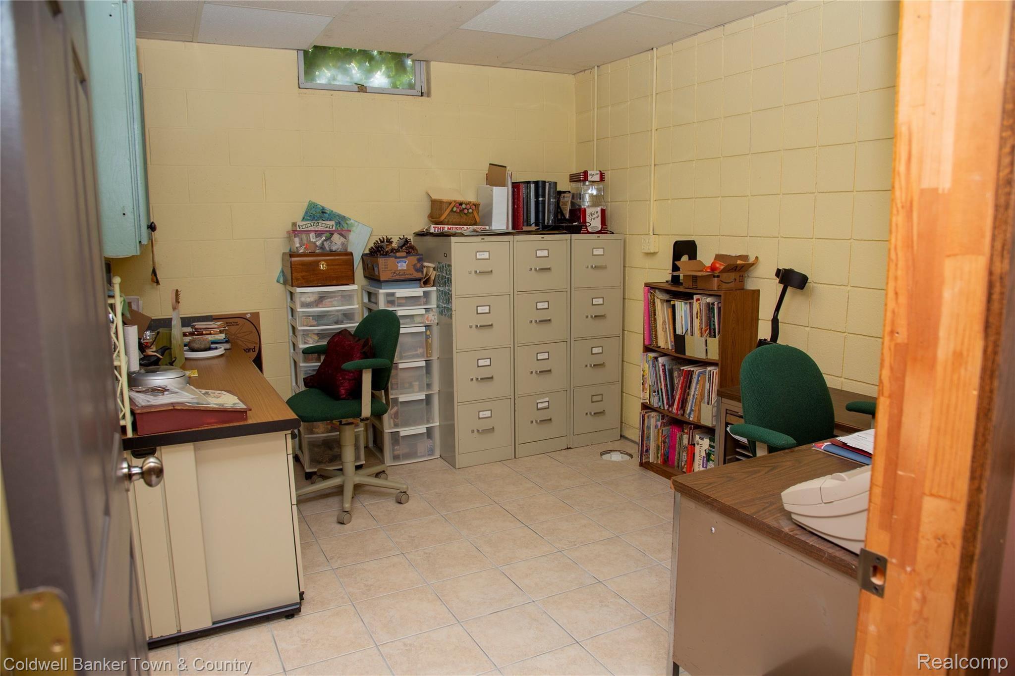 17090 Rosehill Road Pinckney, MI 48169 - Photo 28 of 47 Office in Basement