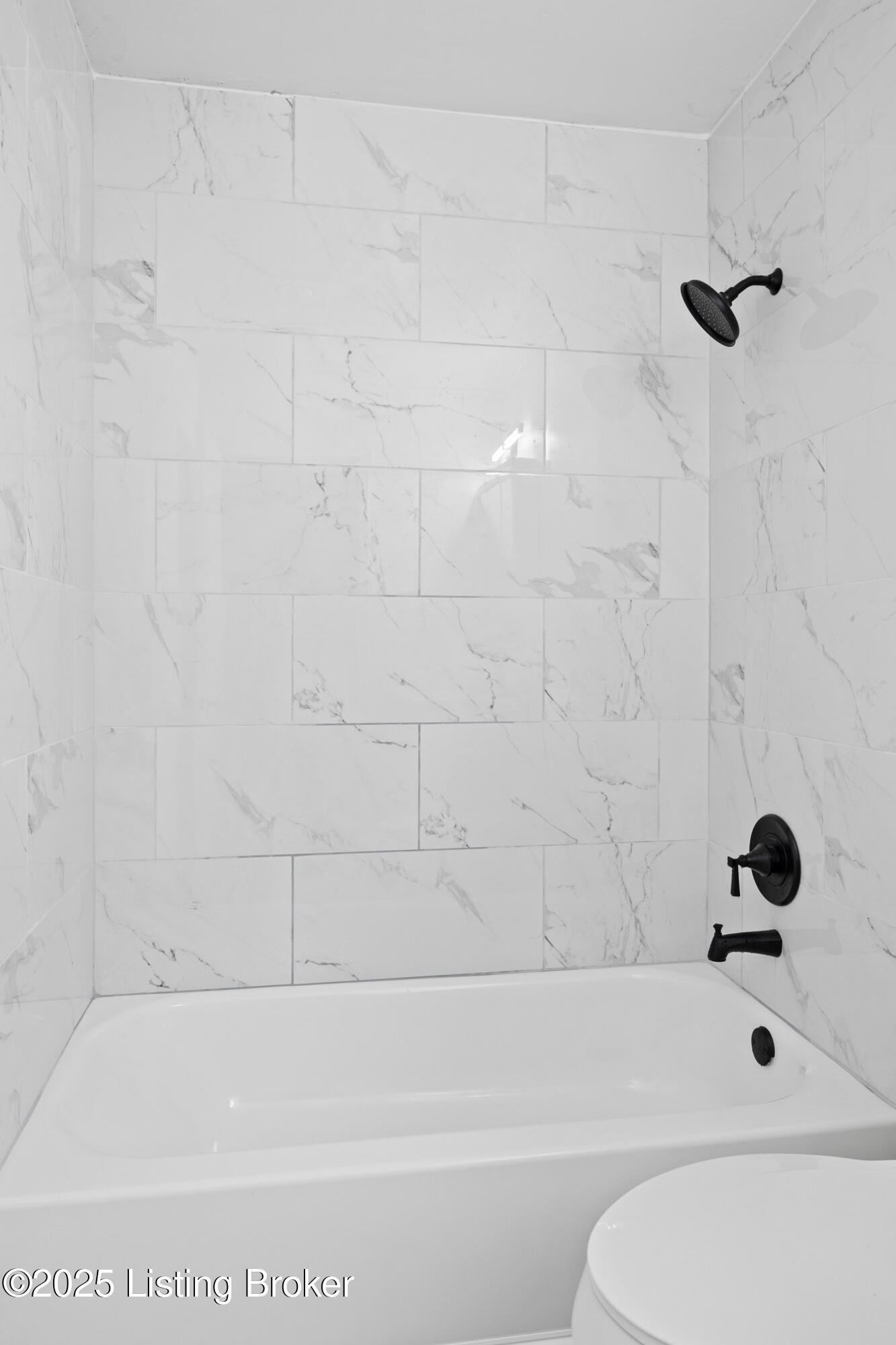1040 Cherokee Road, Unit E3 Louisville, KY 40204 - Photo 22 of 26 021