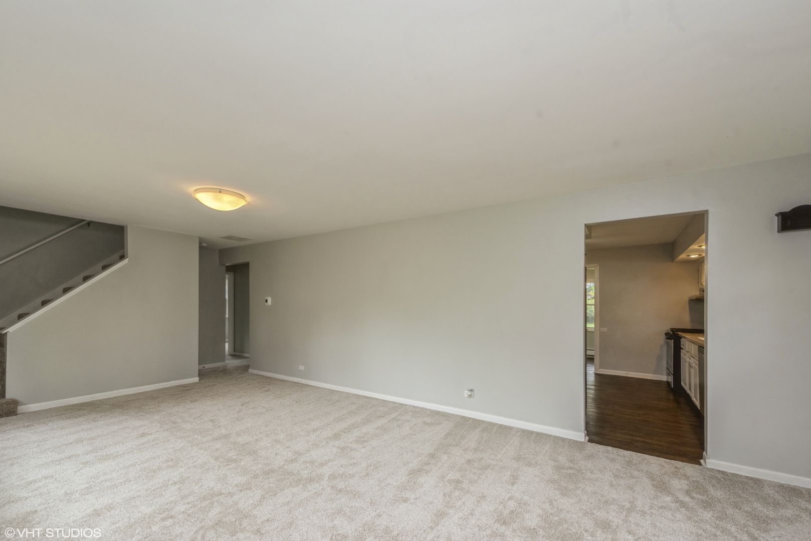 2705 Russett Road McHenry, IL 60050 - Photo 2 of 12 Gallery Image 2