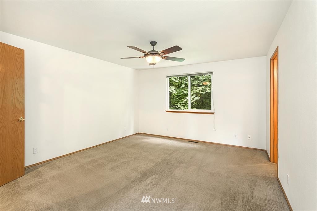 3418 200th Place Southeast Bothell, WA 98012 - Photo 11 of 20 Gallery Image 11