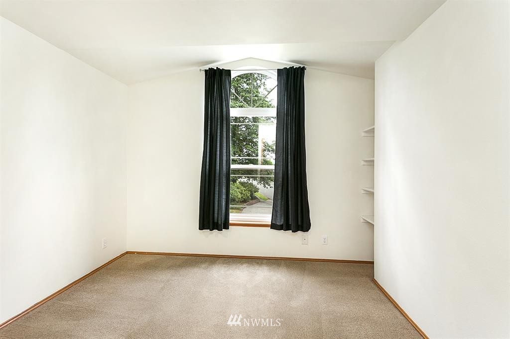 3418 200th Place Southeast Bothell, WA 98012 - Photo 13 of 20 Gallery Image 13
