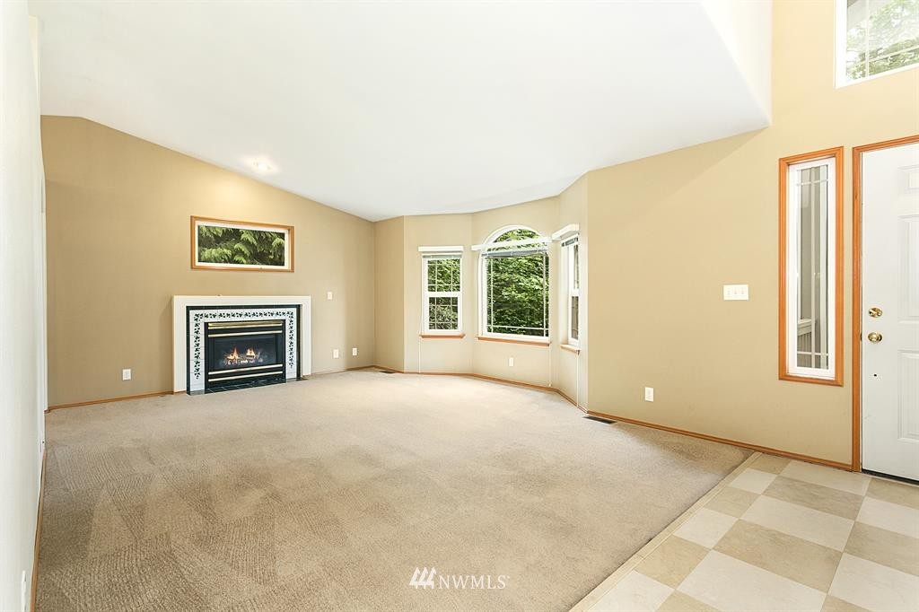3418 200th Place Southeast Bothell, WA 98012 - Photo 3 of 20 Gallery Image 3