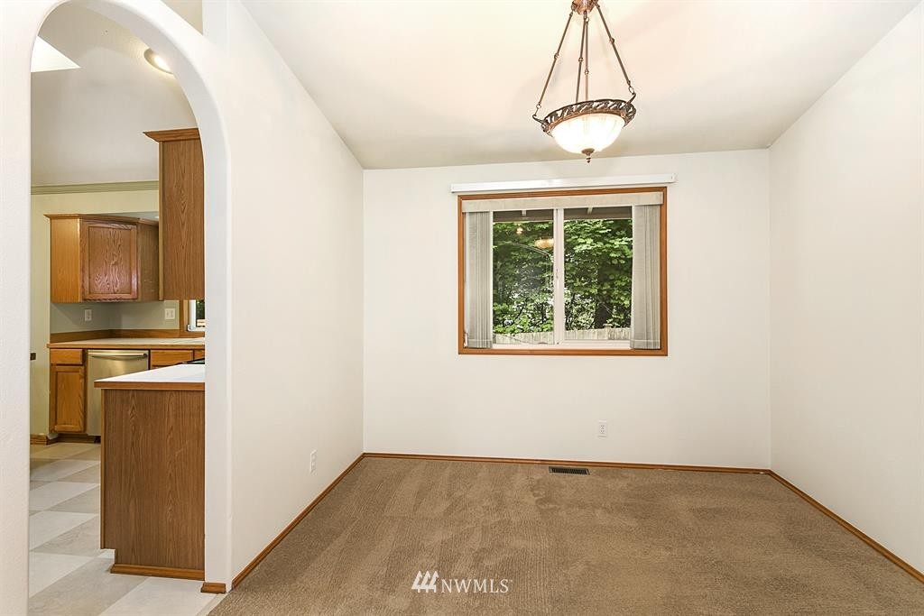 3418 200th Place Southeast Bothell, WA 98012 - Photo 4 of 20 Gallery Image 4