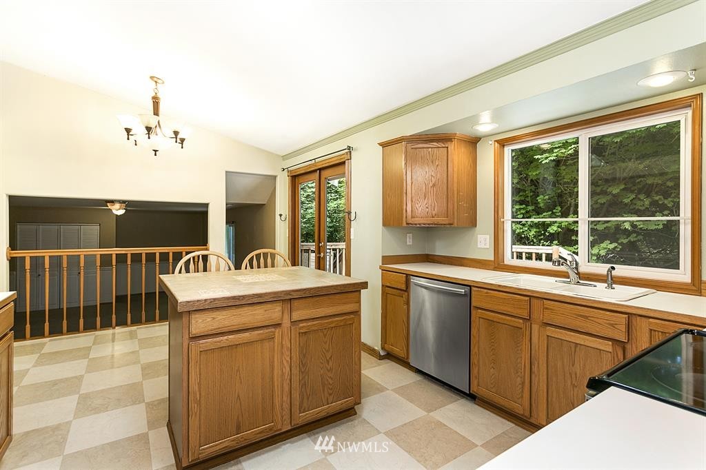 3418 200th Place Southeast Bothell, WA 98012 - Photo 6 of 20 Gallery Image 6