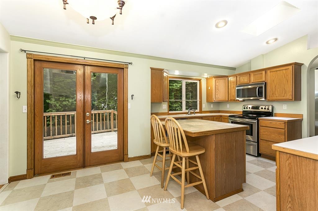 3418 200th Place Southeast Bothell, WA 98012 - Photo 7 of 20 Gallery Image 7