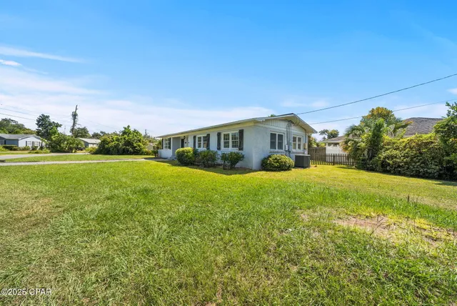$290,000 | 900 East 2nd Place, Panama City, FL 32401